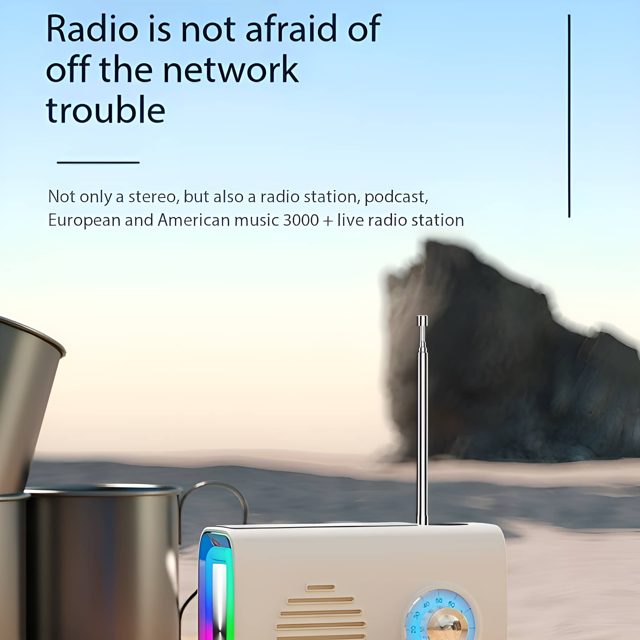 Ein Radio im Vintage-Stil mit einem leuchtenden, mehrfarbigen Licht und einer Antenne.
