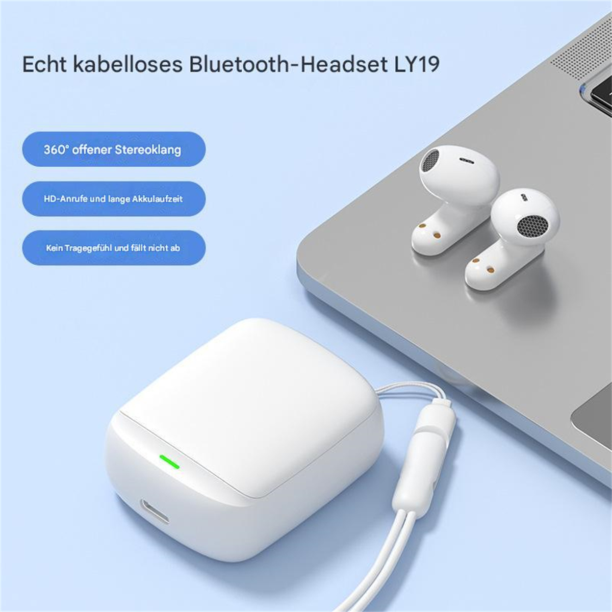 Weiße Ohrhörer und ein Ladecase auf einem Laptop, mit Text zu Bluetooth-Funktionen.