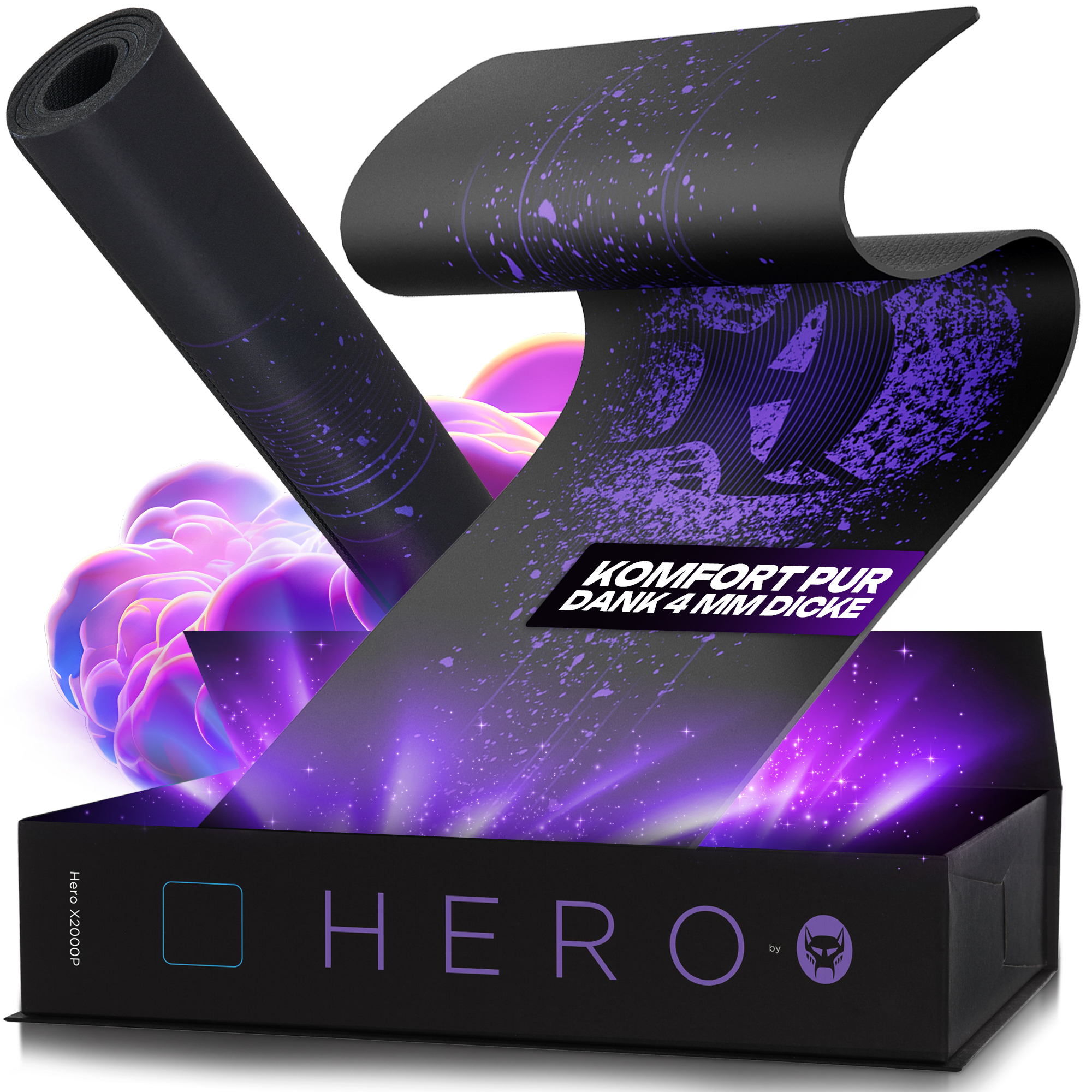 Czarna mata do jogi zwinięta i rozwinięta, z fioletowymi plamami farby, czarne pudełko z tekstem.