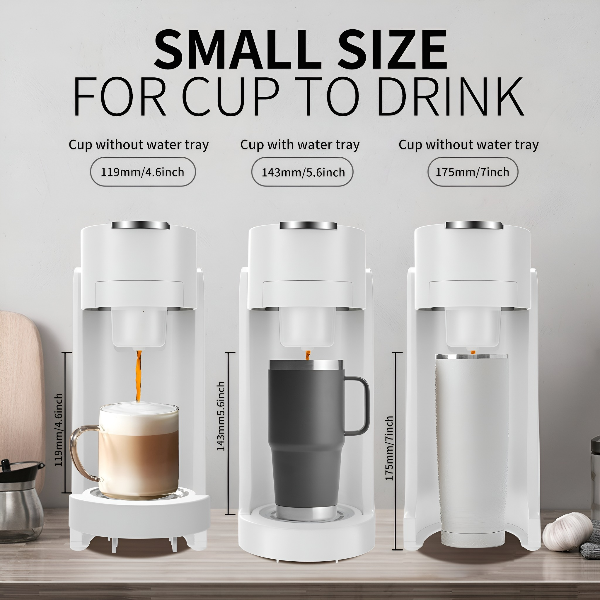 Drei weiße Kaffeemaschinen mit Maßen, weißer Hintergrund.