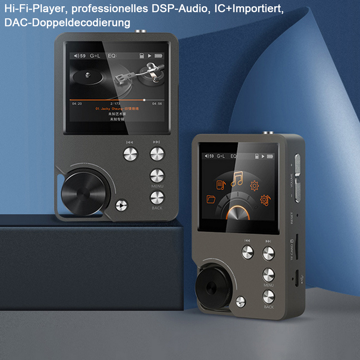 Due lettori Hi-Fi con schermi che mostrano informazioni musicali. Sono presenti pulsanti di controllo.