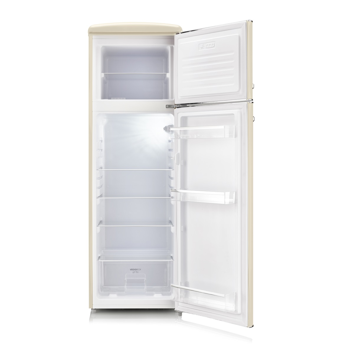 Otwarta beżowa lodówka z półkami, szufladami i białym wnętrzem. Drzwi zamrażarki są otwarte.