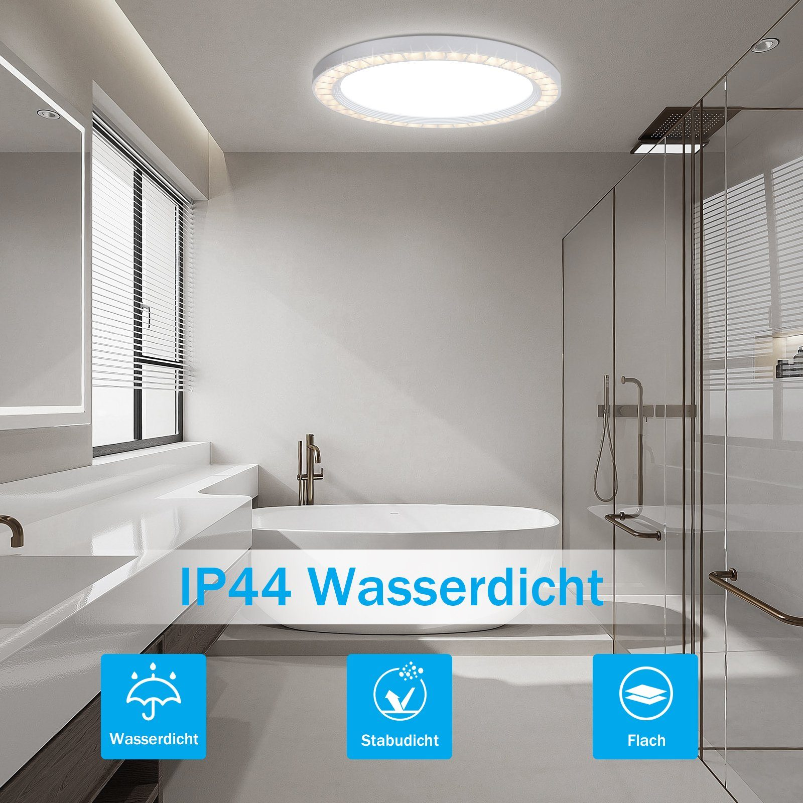 Un bagno moderno con doccia, vasca e luce a soffitto con resistenza all'acqua.