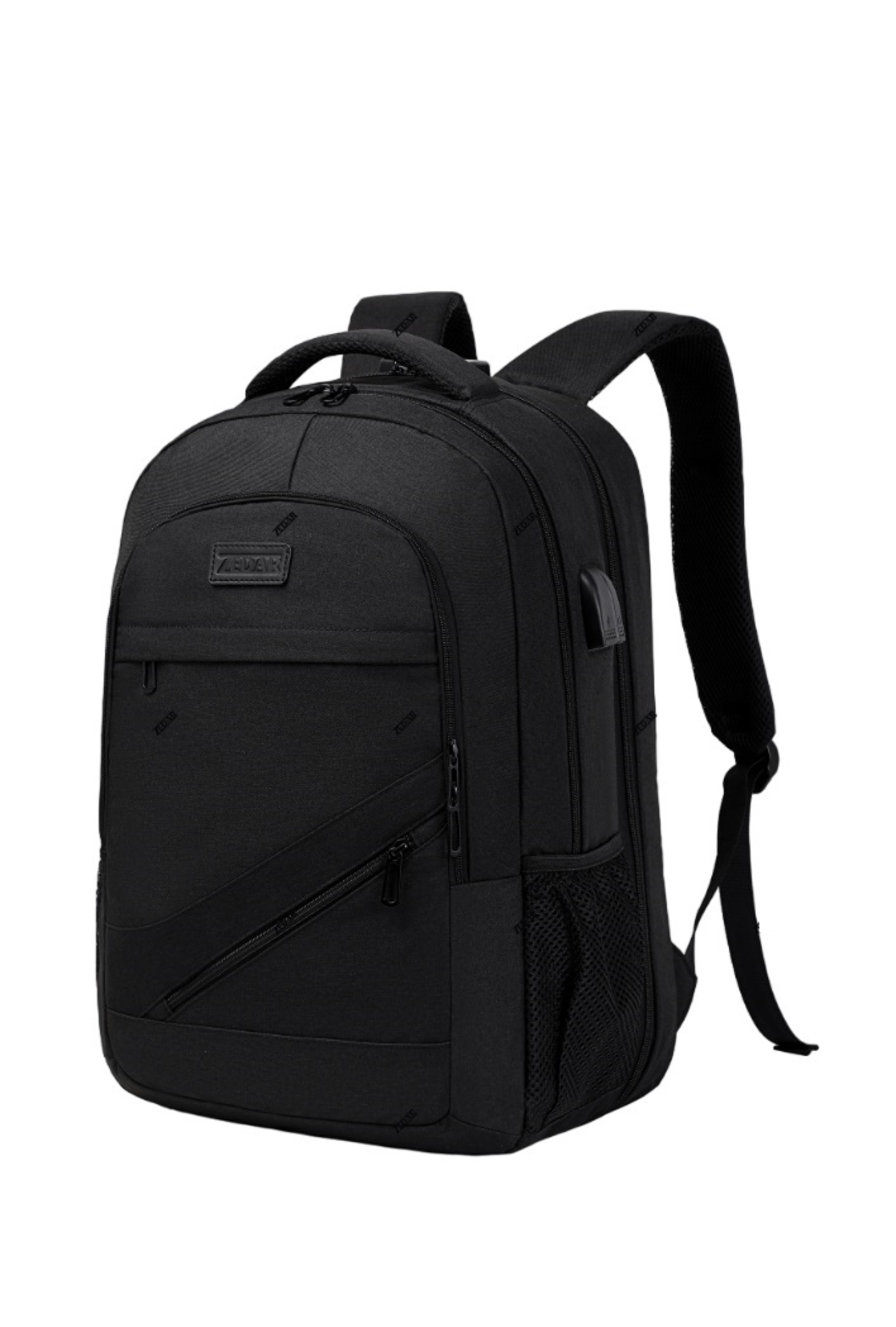 Ein schwarzer Rucksack mit mehreren Fächern, einem Griff und zwei Schultergurten, isoliert auf Weiß.