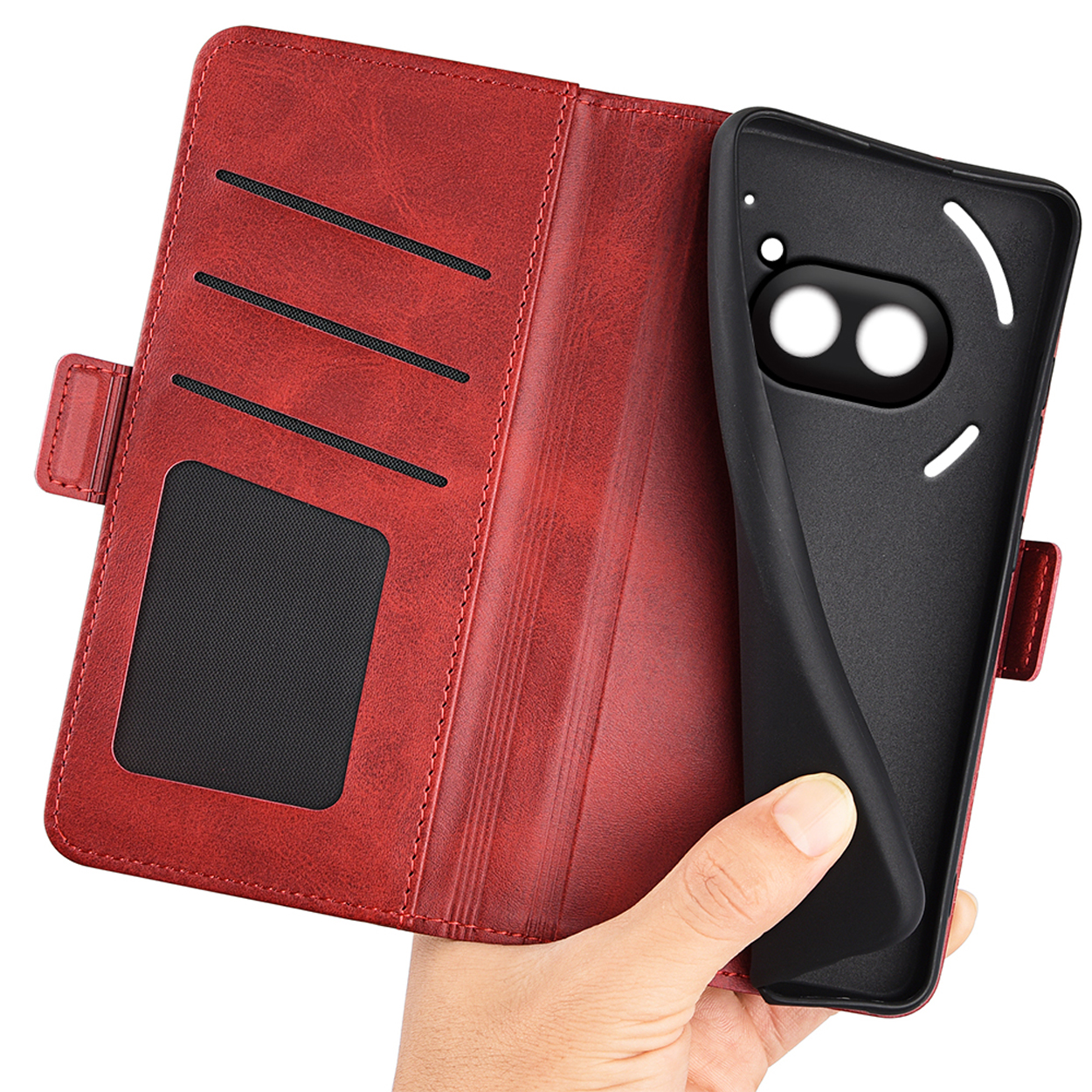 Un étui de téléphone rouge, ouvert pour afficher un téléphone noir à l'intérieur. Une fente pour carte est visible.