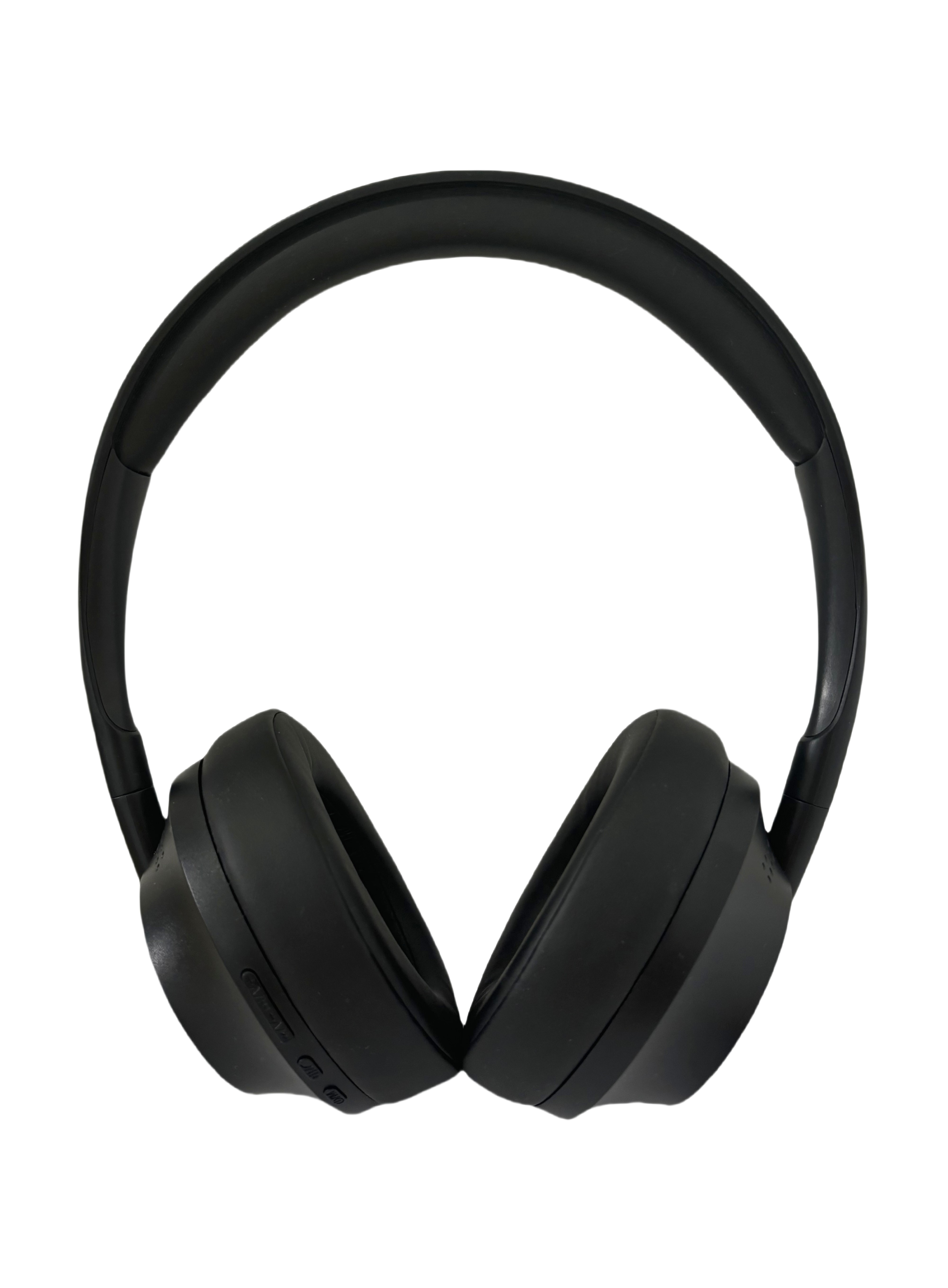 Auriculares negros, aislados sobre fondo blanco, diseño sencillo y limpio.