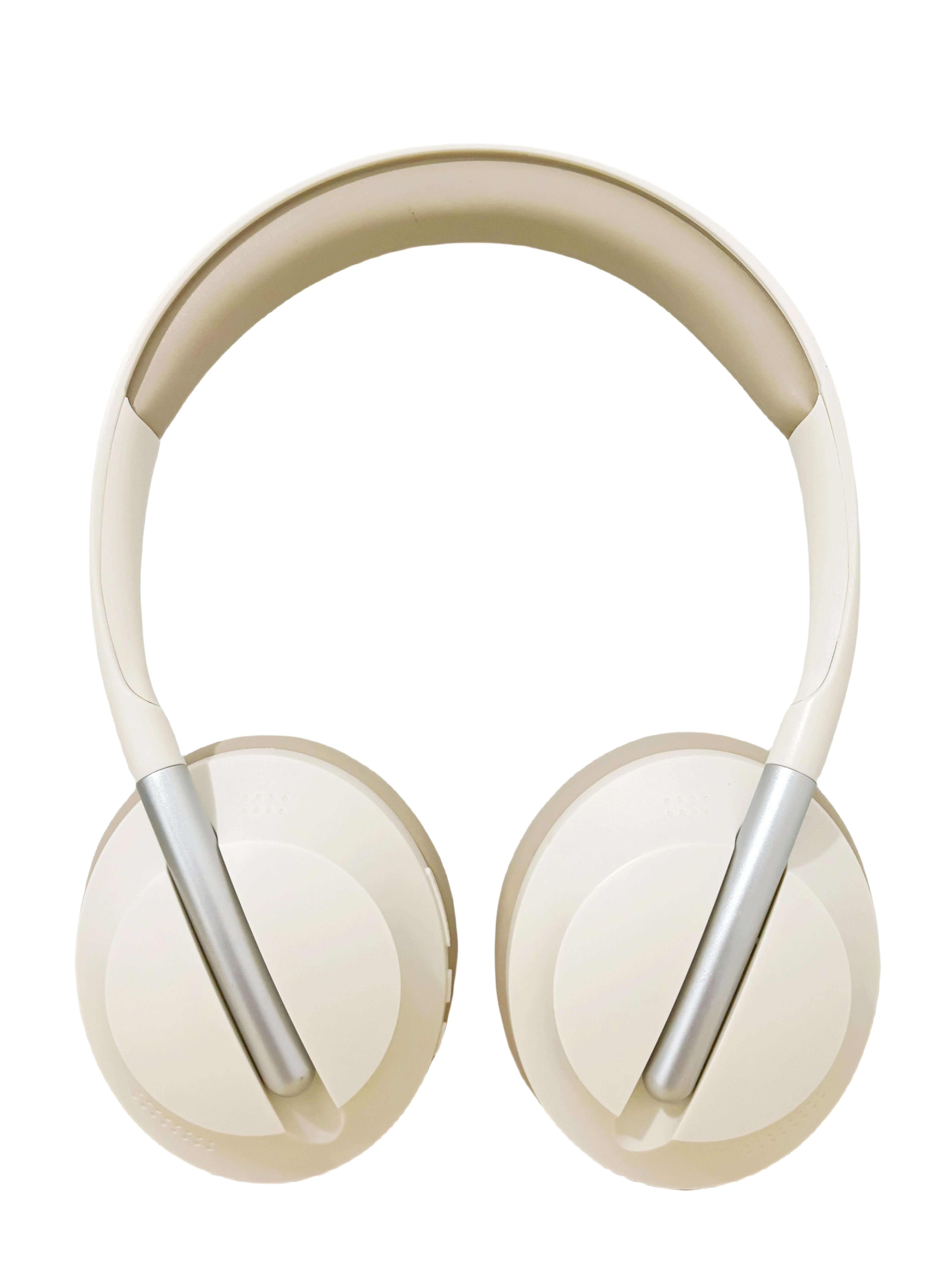 Auriculares color crema con detalles plateados.