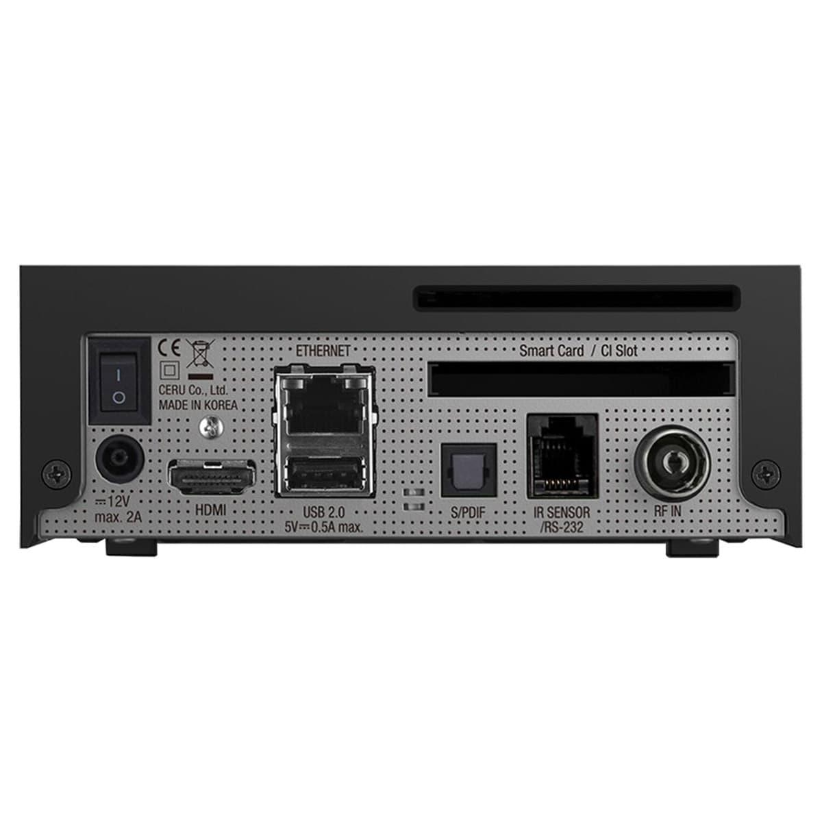 Rückseite eines schwarzen Geräts mit verschiedenen Anschlüssen: HDMI, USB, Ethernet und mehr.