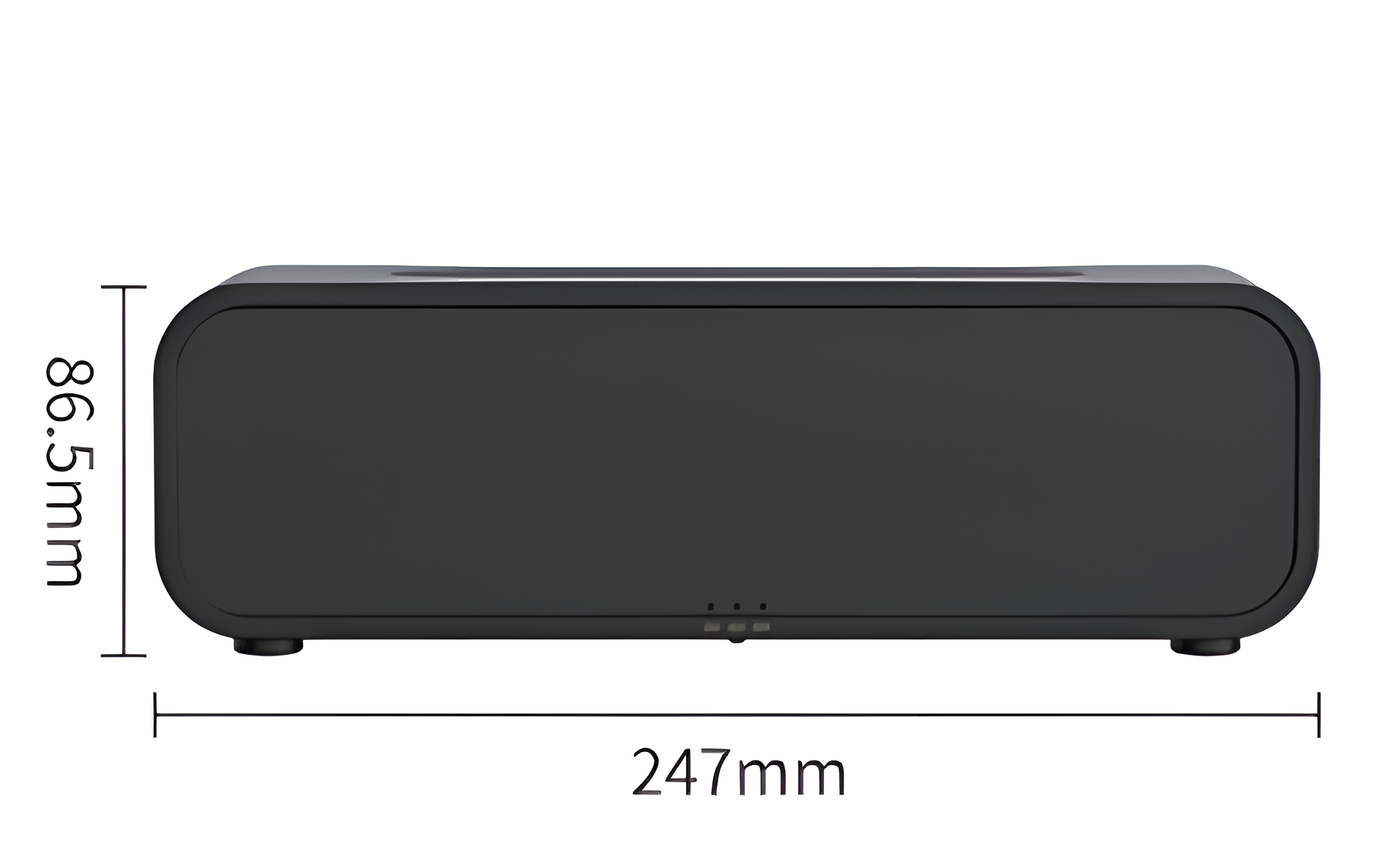 Schwarzes, rechteckiges Gerät mit abgerundeten Kanten. Abmessungen: 86,5 mm Höhe, 247 mm Länge. Drei kleine Lichter vorn.