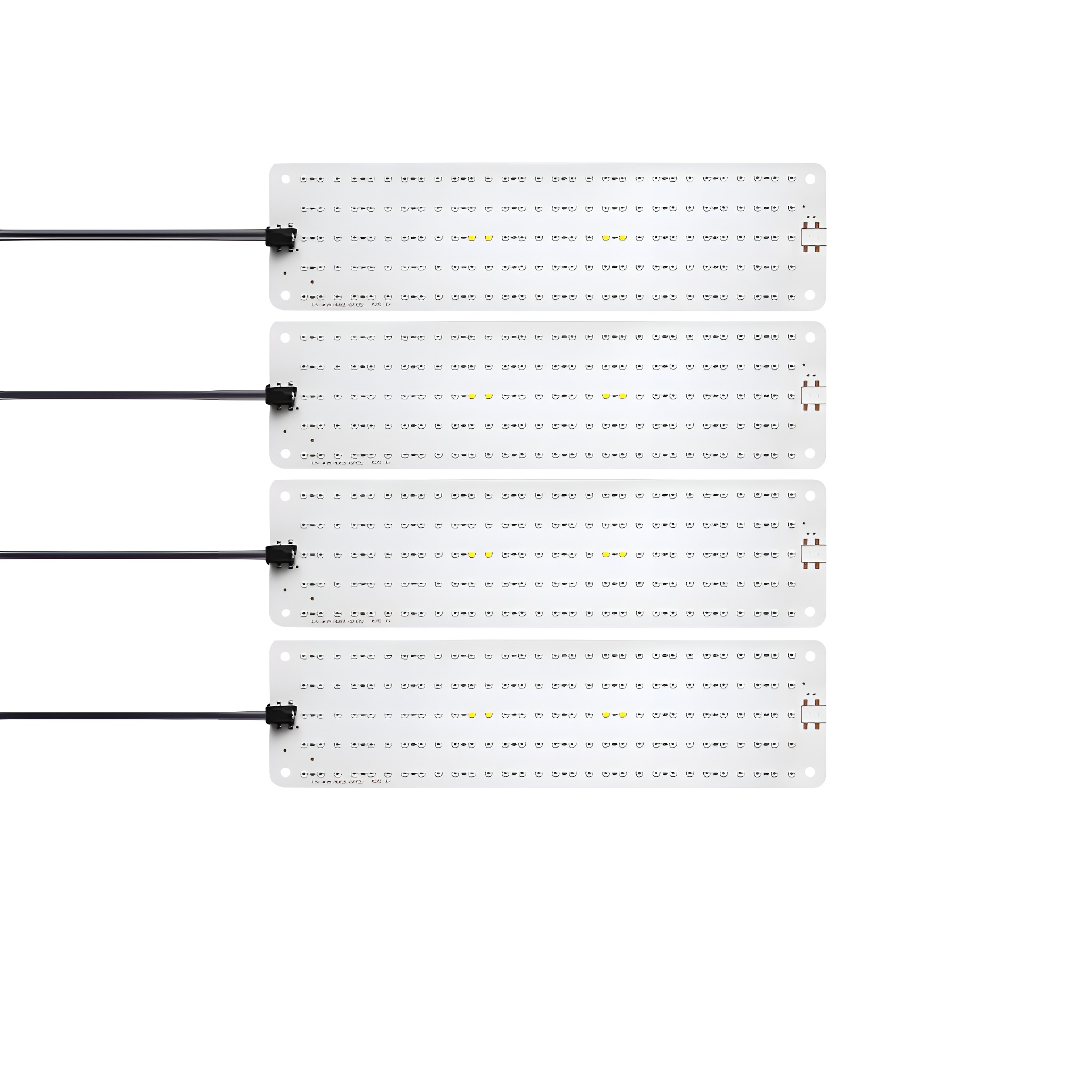 Vier weiße LED-Lichtpaneele mit schwarzen Drähten. Weißer Hintergrund.