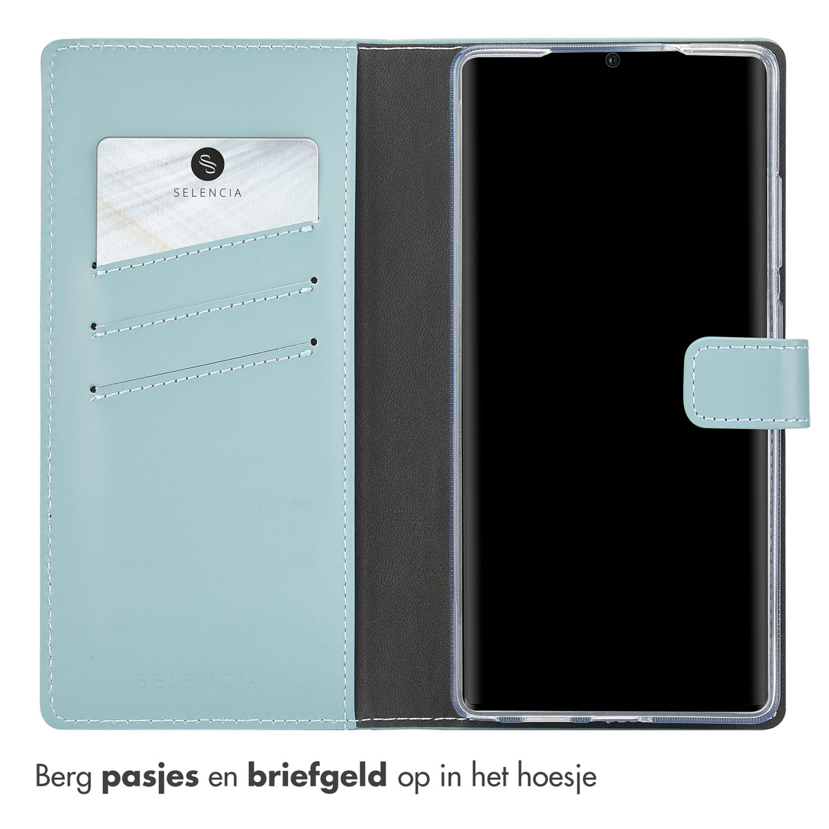 Een lichtblauwe telefoonhoes met een kaart en wat geld erin. Er zit een telefoon in de hoes.