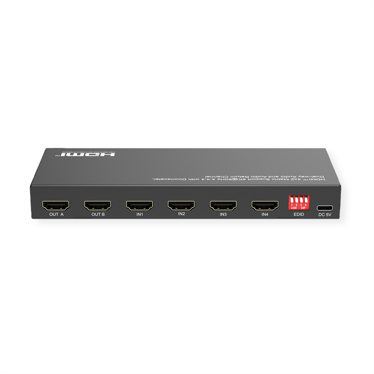 Commutateur HDMI noir avec plusieurs ports d'entrée et de sortie. L'appareil est sur un fond blanc.