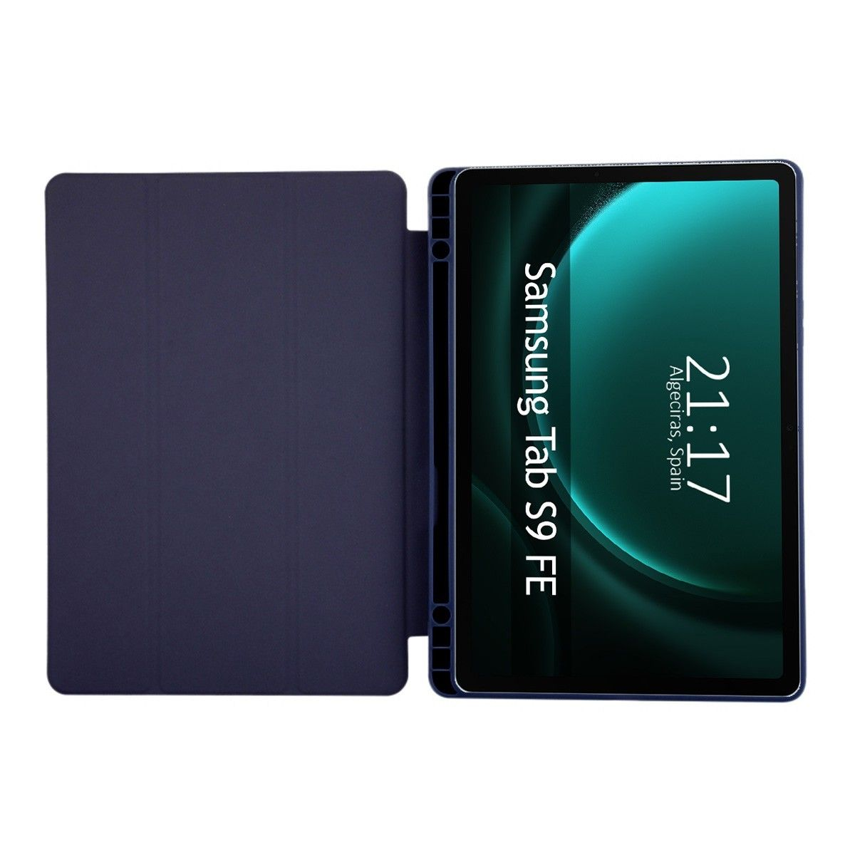 Tableta con funda azul. La pantalla muestra la hora y la ubicación.
