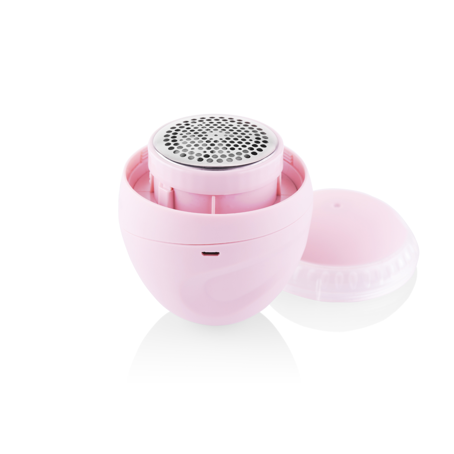 Rosa eiförmiges Gerät, Deckel offen, silbernes Mesh, weißer Hintergrund.