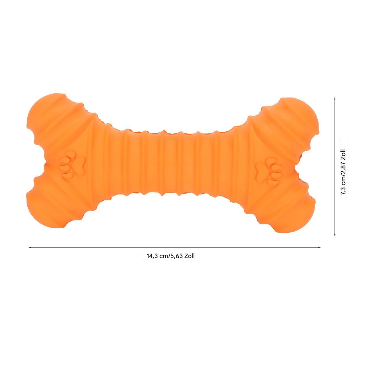 Orangenes Hundeknochenspielzeug mit strukturierter Oberfläche und Pfotenabdrücken, isoliert.