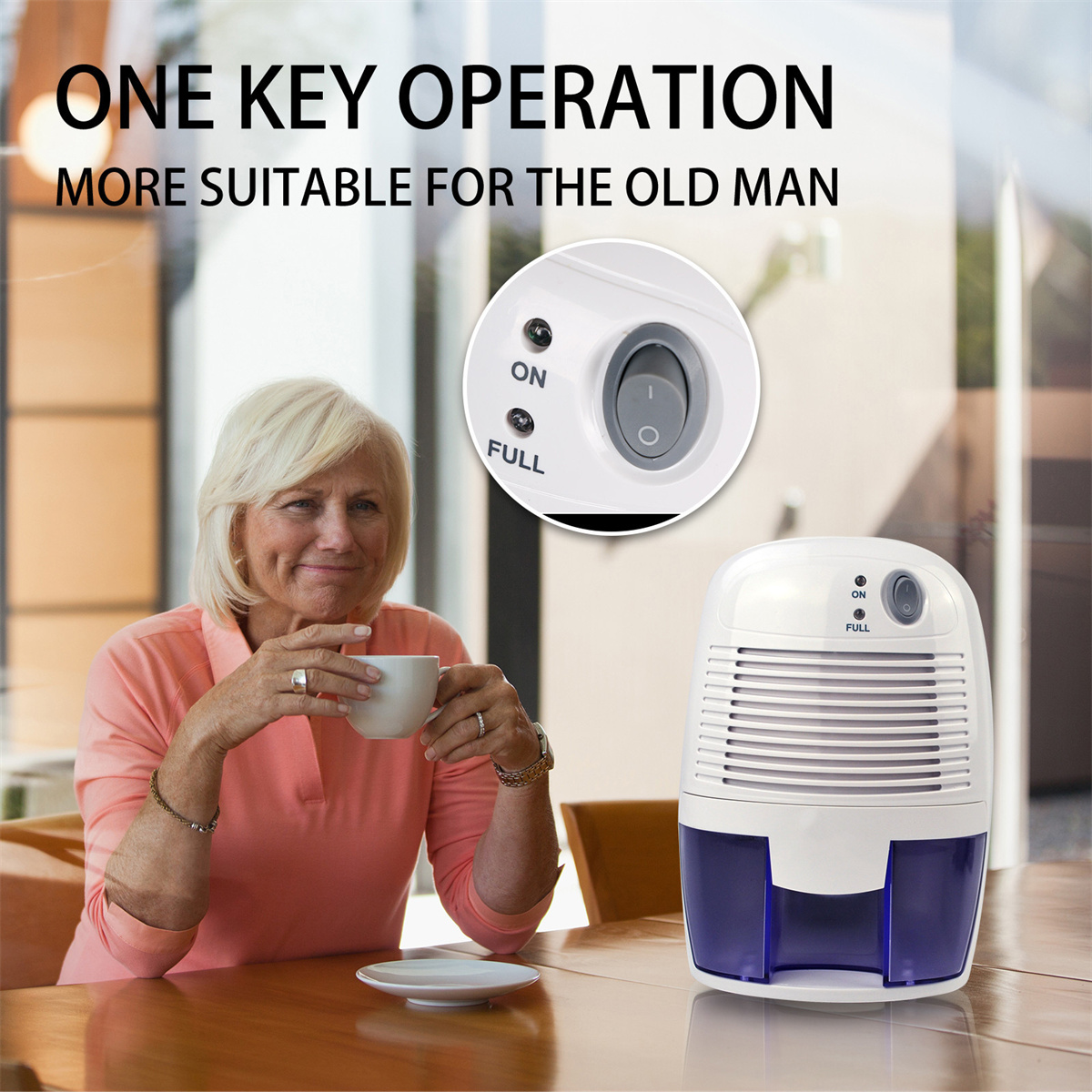 Frau mit Kaffee sitzt neben einem Luftentfeuchter mit 'ON'- und 'FULL'-Tasten.