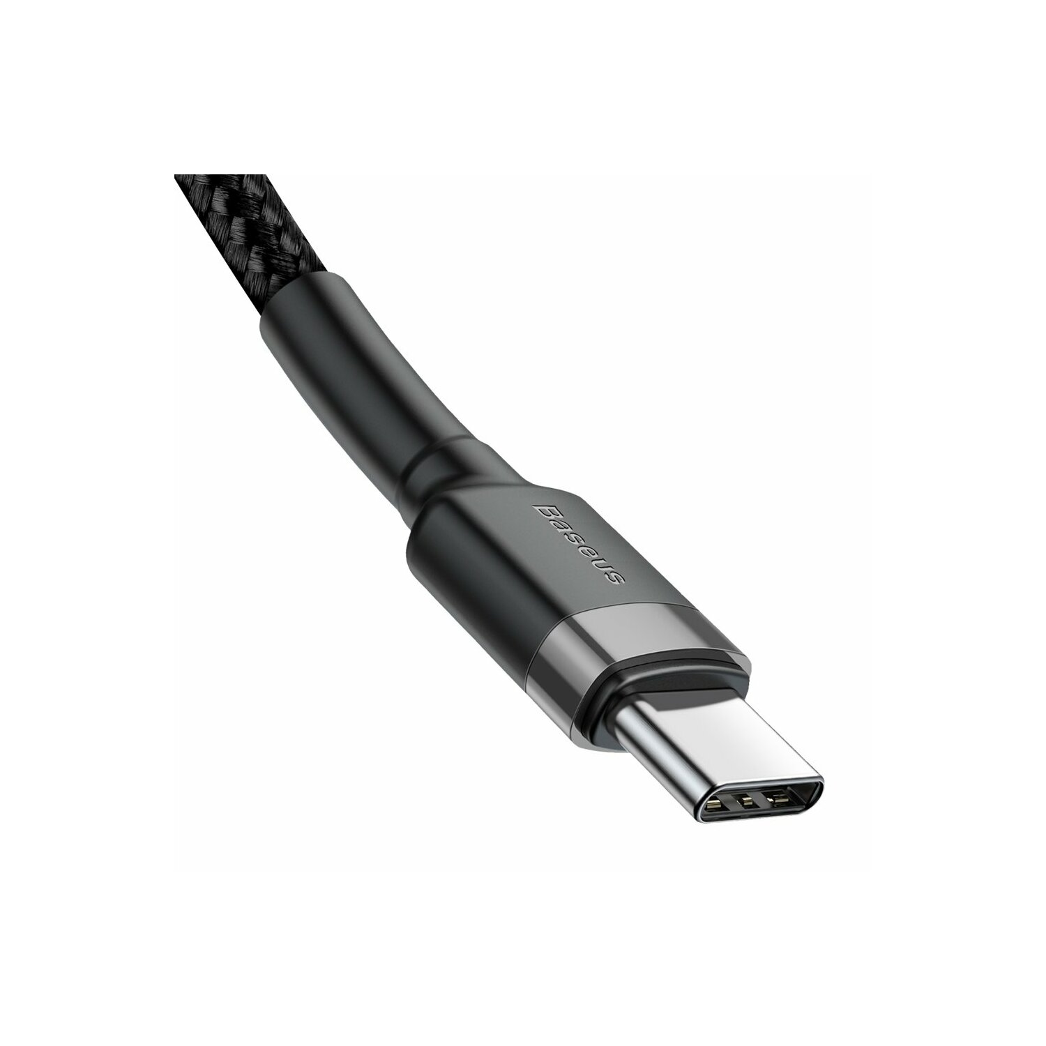 Zbliżenie kabla USB-C z czarnym, plecionym wzorem, srebrnym złączem.
