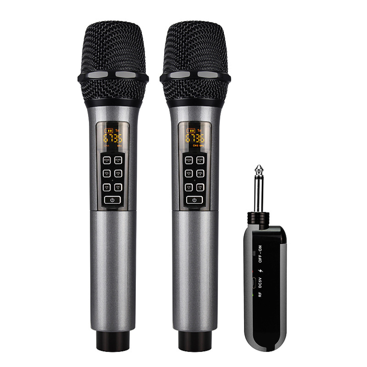 Twee grijze microfoons en een ontvanger. Schermen en knoppen op de mics.