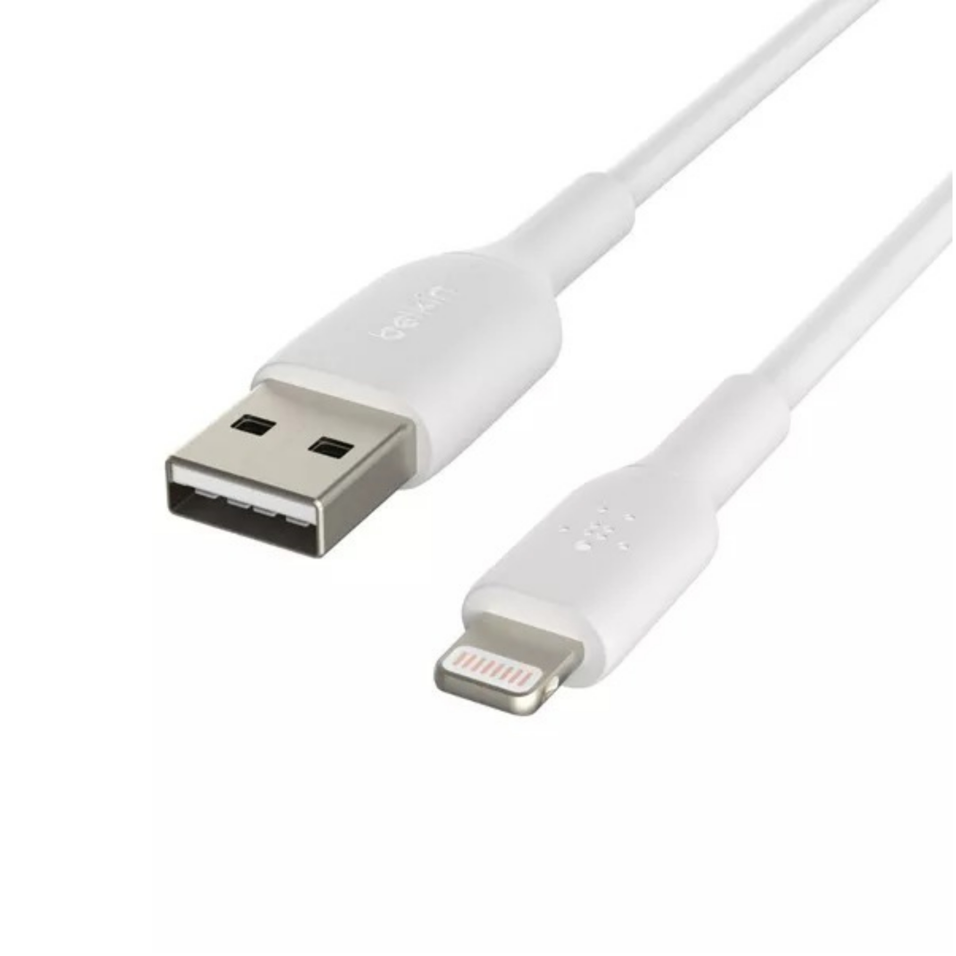 Câble USB vers Lightning blanc. La marque Belkin est visible.