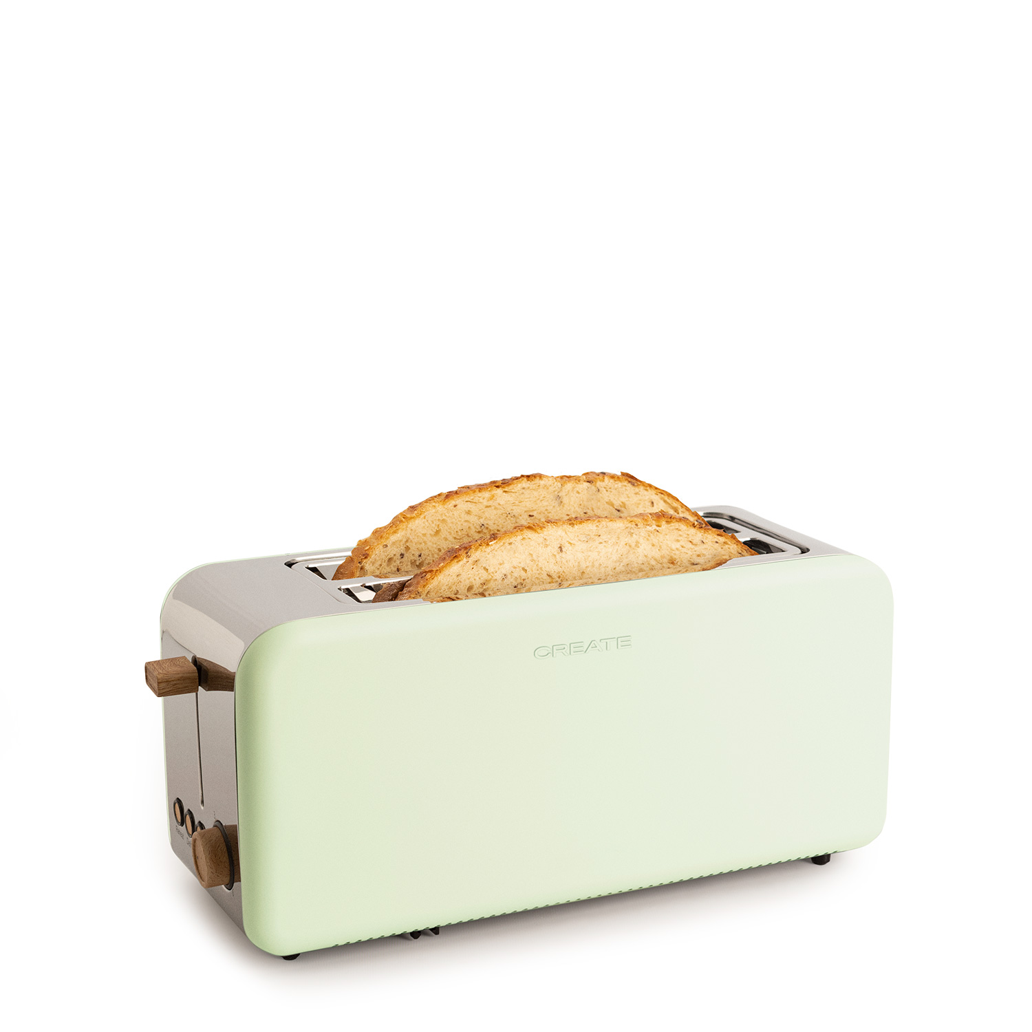 Tostadora celeste con una rebanada de pan tostado dentro, fondo blanco.