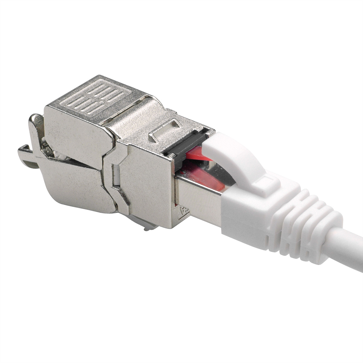 Nahaufnahme eines weißen und silbernen RJ45-Steckers.