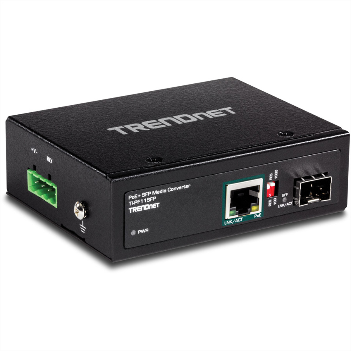 Zwarte TRENDnet media converter met meerdere poorten. Gelabeld PoE+ SFP Media Converter.