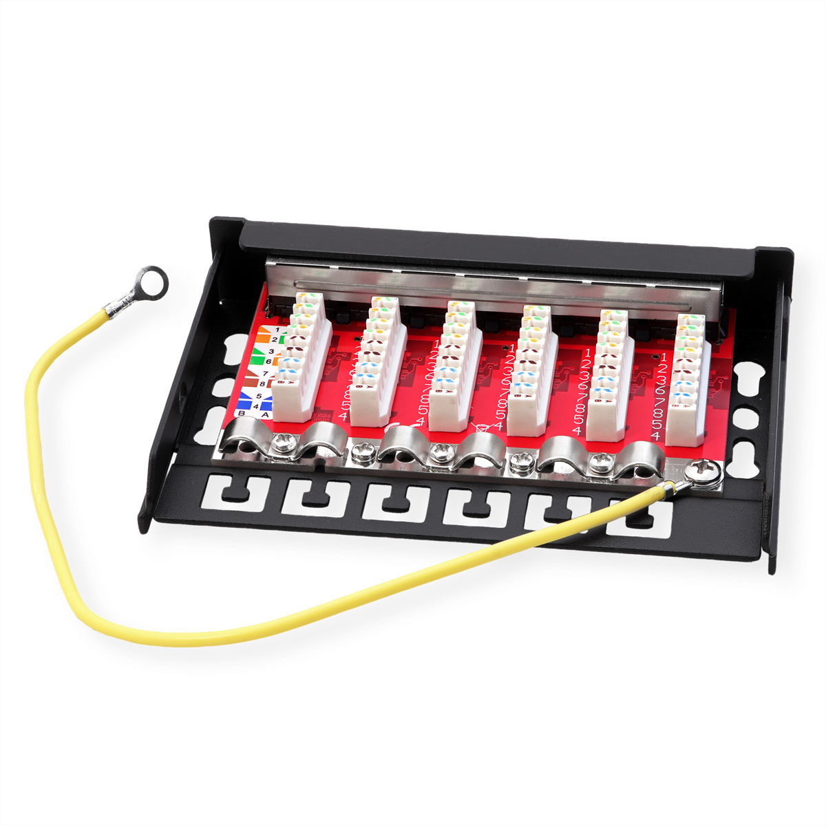 Une boîte en métal noire avec plusieurs connecteurs blancs et un fil jaune.