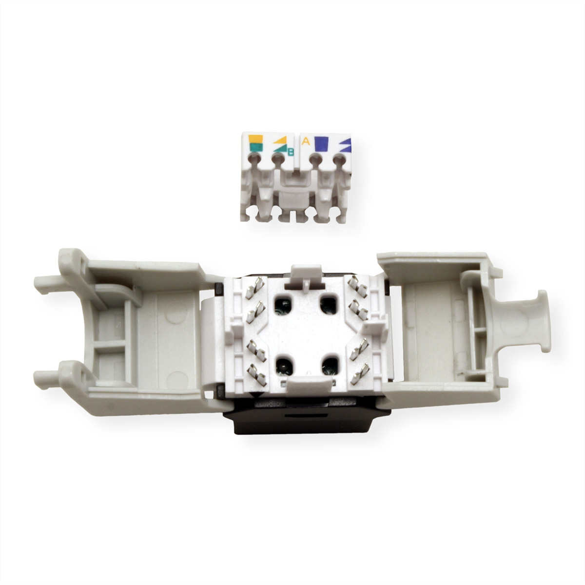 Open netwerkconnector met pinnen. Witte achtergrond. Bovenaanzicht.