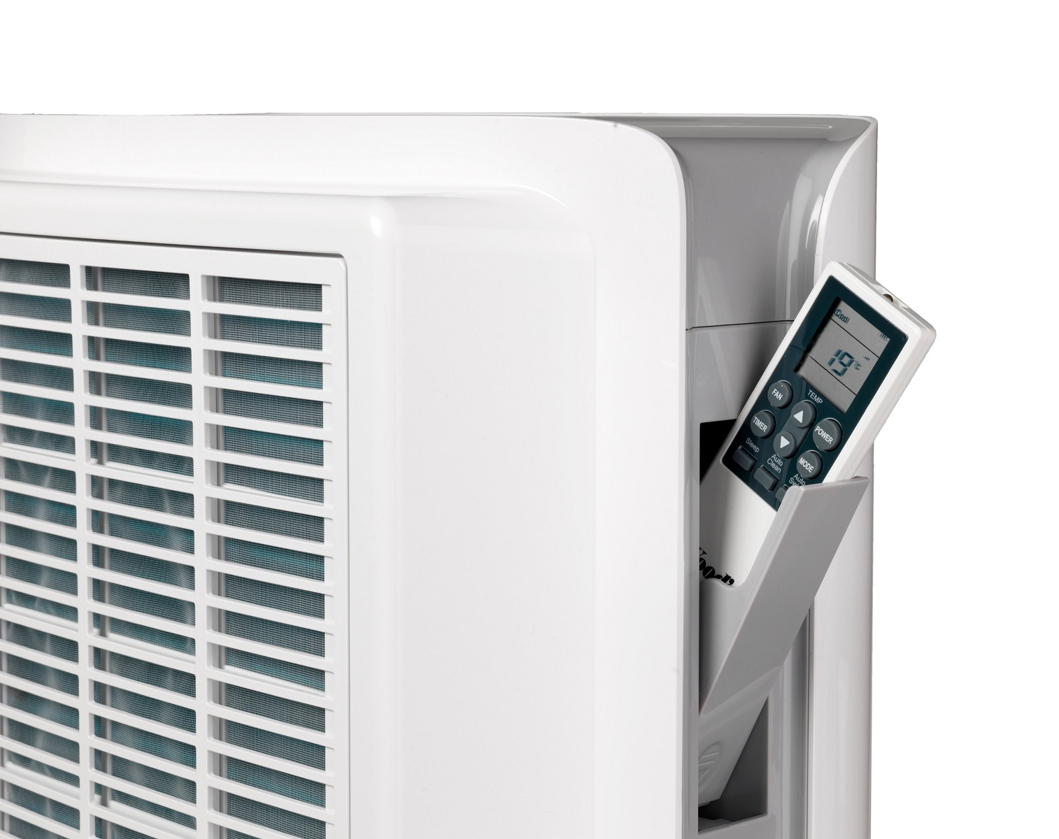 Ein weißer Klimaanlage mit Fernbedienung in einer Seitentasche, eingestellt auf 19 Grad.