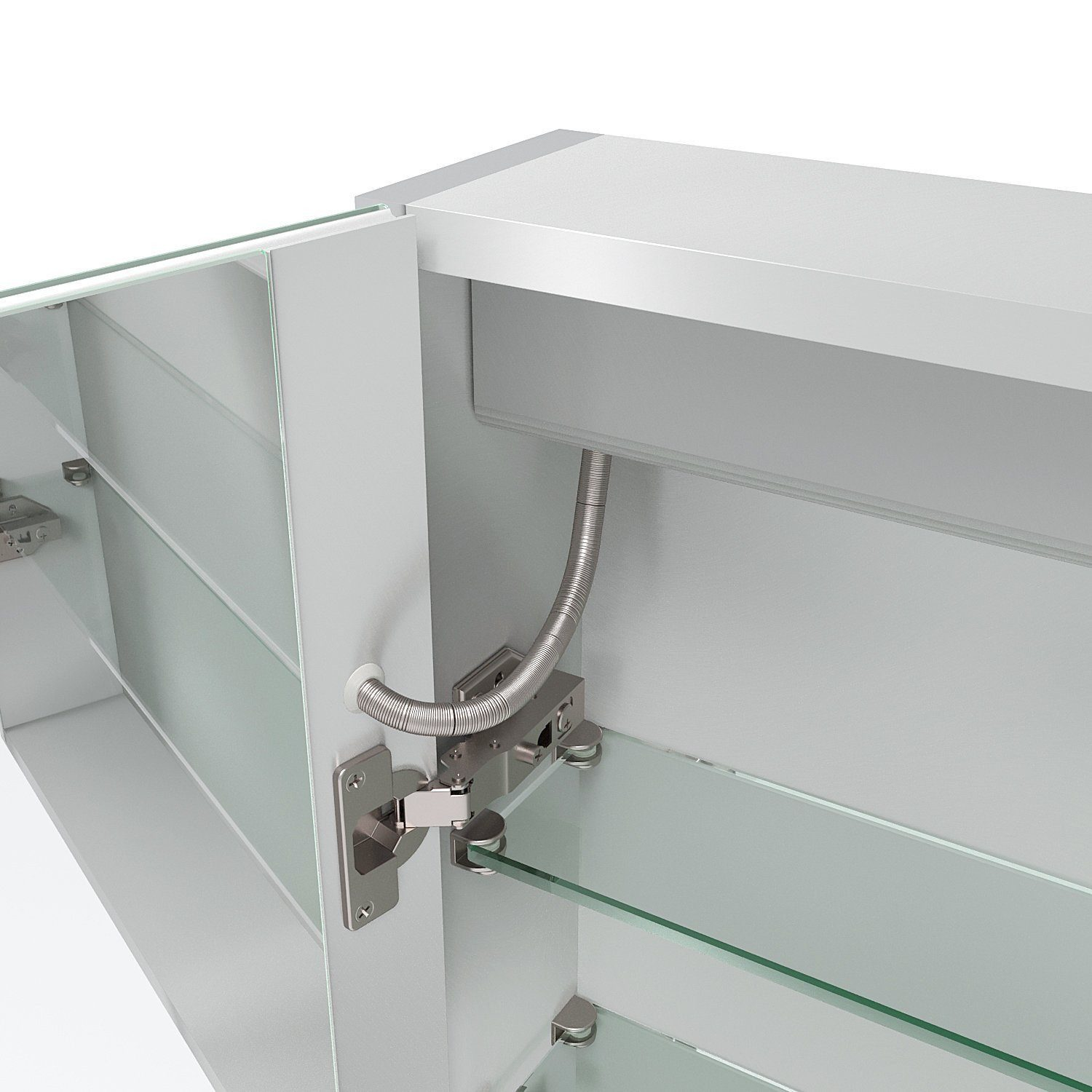 Geöffneter Schrank mit Glasböden und Metallscharnier. Weißer Schrank vor Weiß.