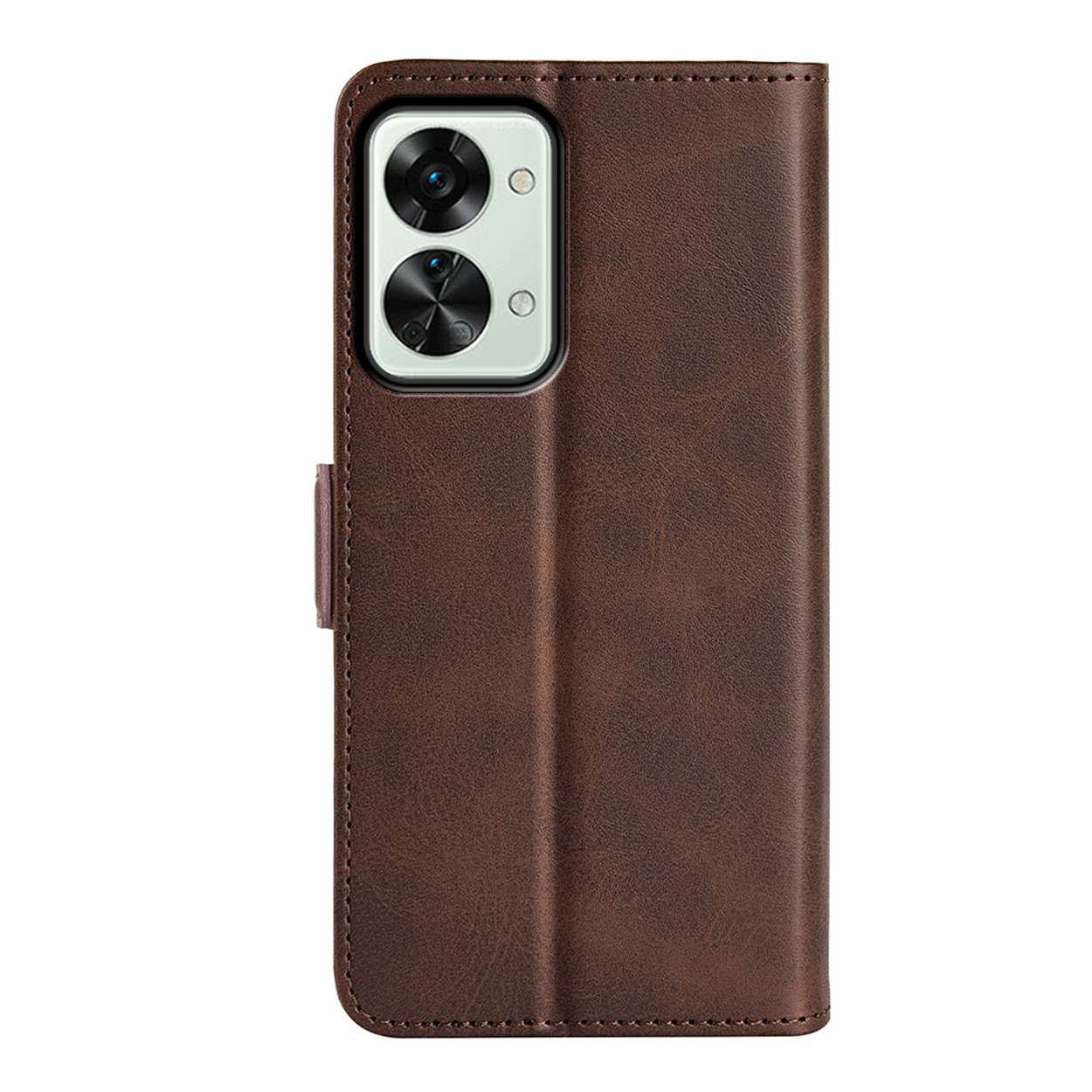 Étui de téléphone en cuir marron, fermé, avec découpe pour caméra. Marron foncé.