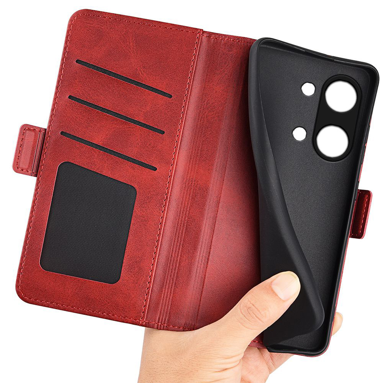 Étui de téléphone en cuir rouge ouvert avec des fentes pour cartes. Une main tient l'étui noir.