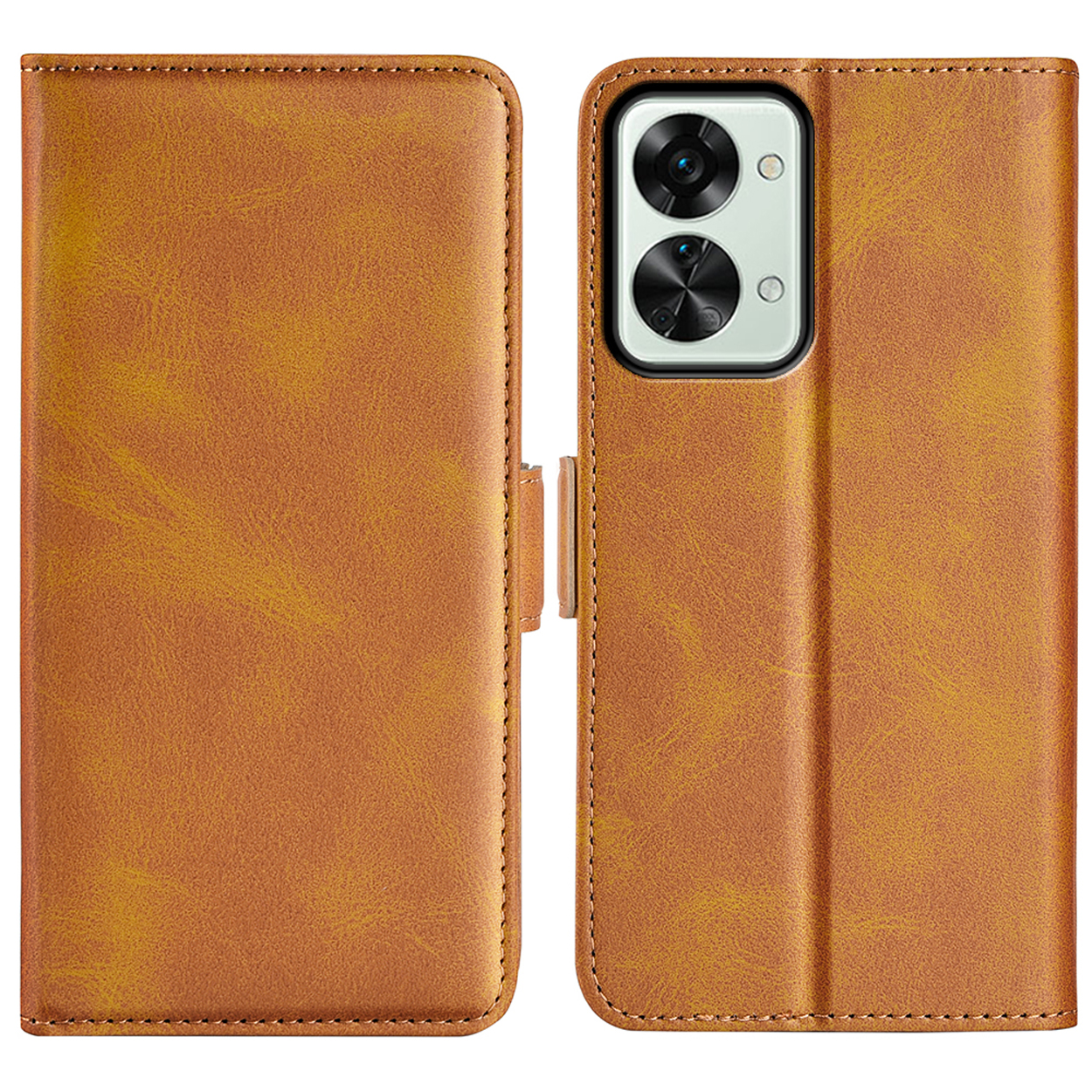Un étui de téléphone en cuir marron, ouvert, montrant la zone de la caméra du téléphone. Bords cousus.