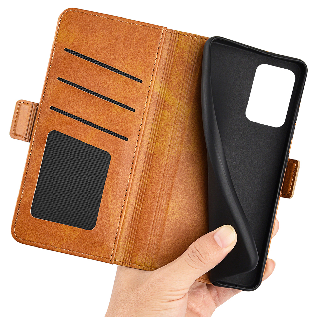 Étui de téléphone en cuir marron ouvert, avec des fentes pour cartes et un étui noir à l'intérieur.
