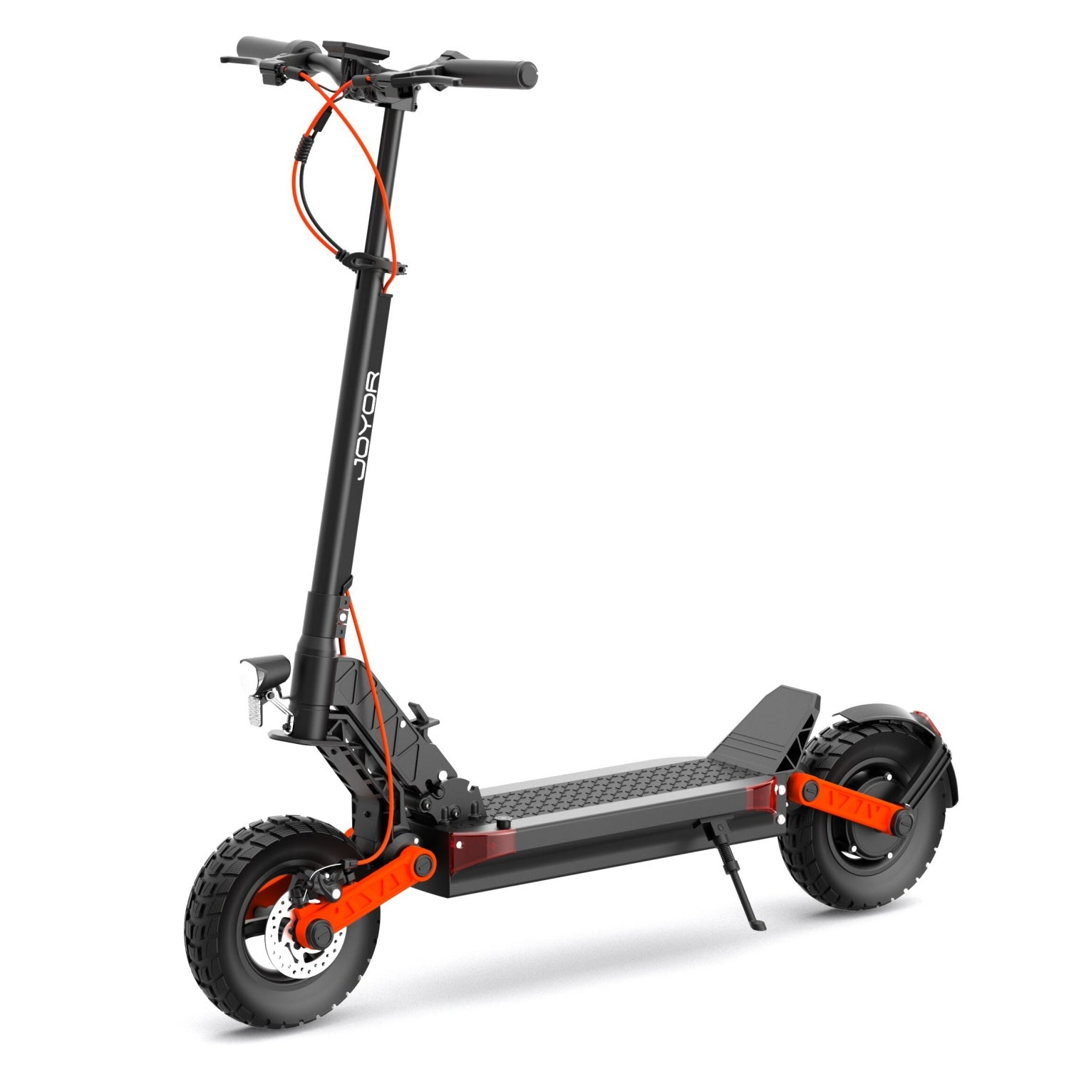 Ein Elektroroller, schwarz mit orangefarbenen Akzenten, mit Frontlicht und großen Offroad-Reifen.