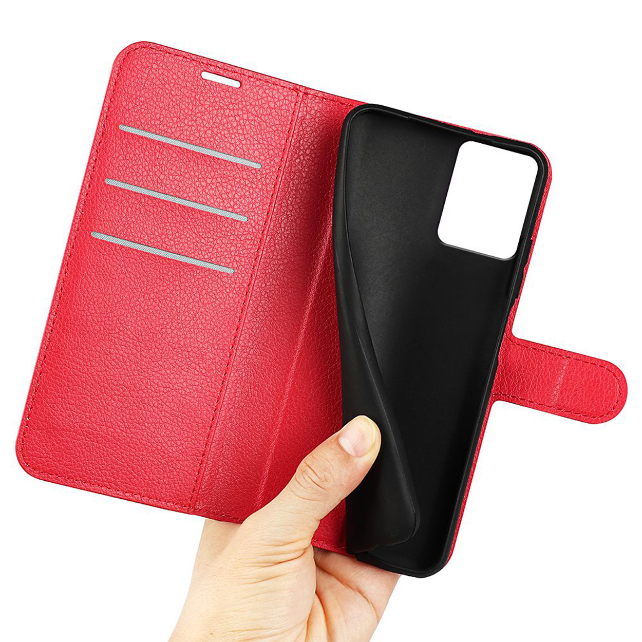 Étui de téléphone rouge ouvert, tenant un téléphone. Main le tenant. Étui a des fentes pour cartes.