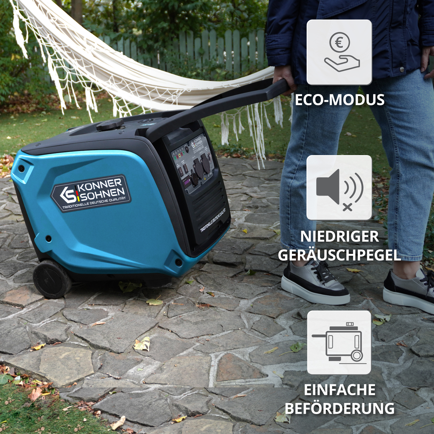 Persona tirando de un generador azul en un jardín. Iconos de modo eco, bajo ruido y fácil transporte.