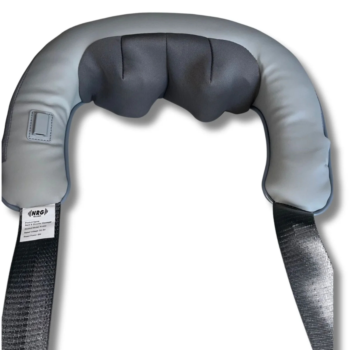 Grijze en witte nekmassager met zwarte banden. Heeft een label.