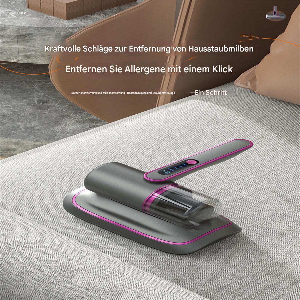 Ein Handstaubsauger wird auf einem Sofa verwendet. Der Staubsauger ist grau und rosa.