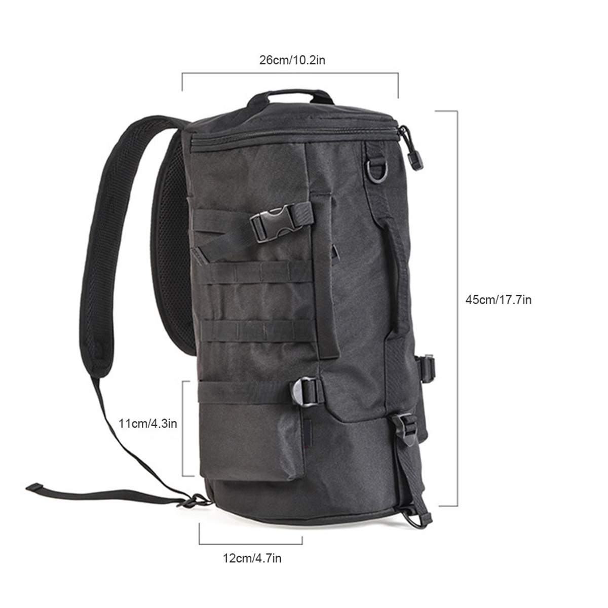 Schwarzer Rucksack mit mehreren Taschen und Gurten, mit Größenangaben.