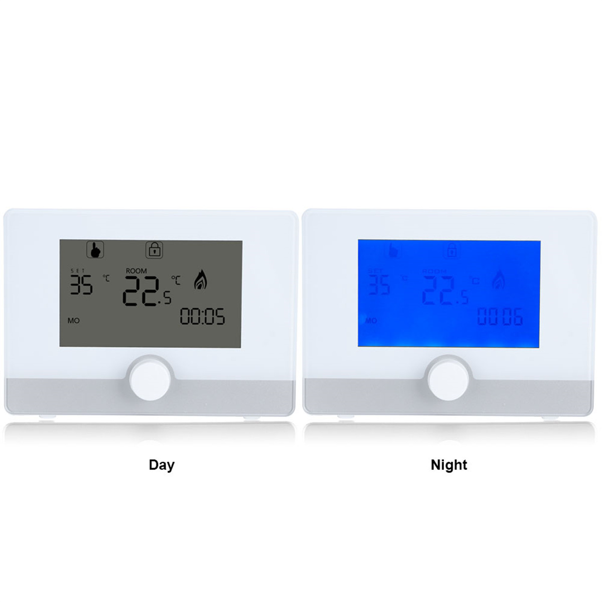 Zwei Thermostate, Tages- und Nachteinstellungen. Beide zeigen Uhrzeit und Temperatur an. Einer ist blau.