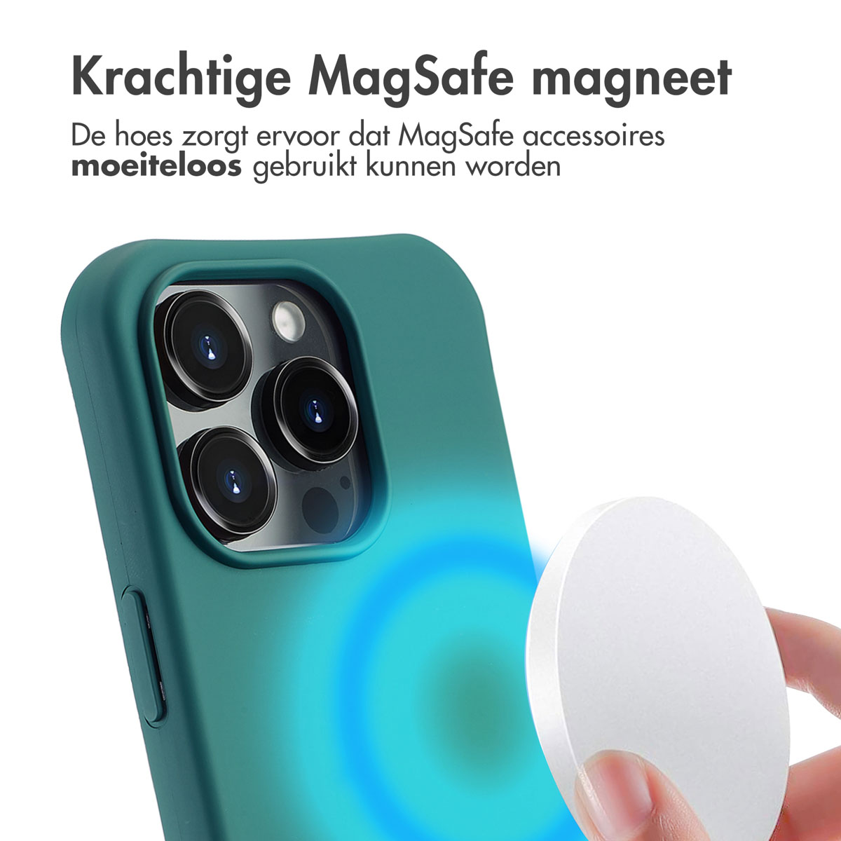 Une coque de téléphone turquoise avec un anneau bleu brillant. Un disque magnétique blanc est tenu à proximité. Texte en néerlandais.