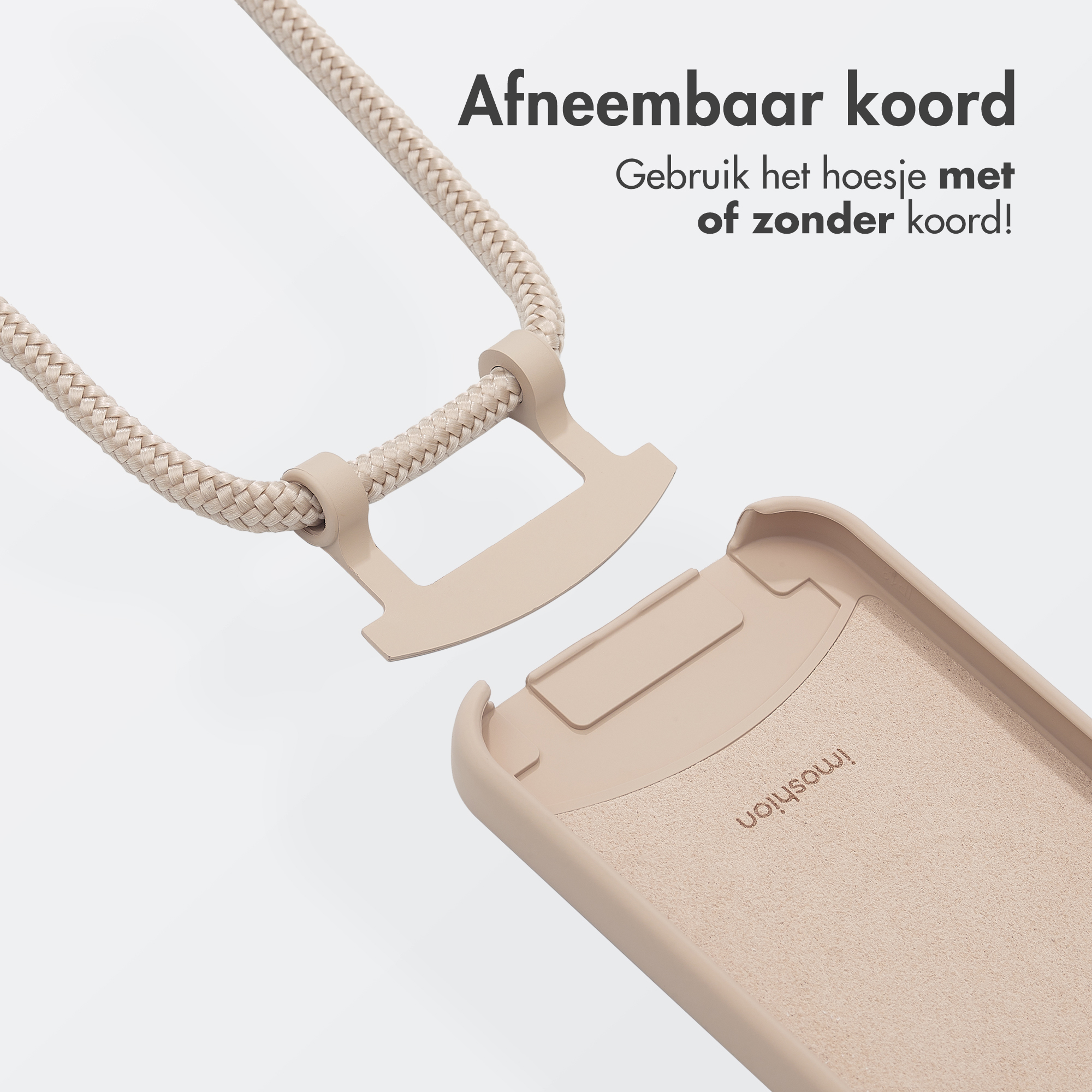 Een telefoonhoesje met een afneembaar koord. De hoes is beige, het koord is bruin. De achtergrond is wit.