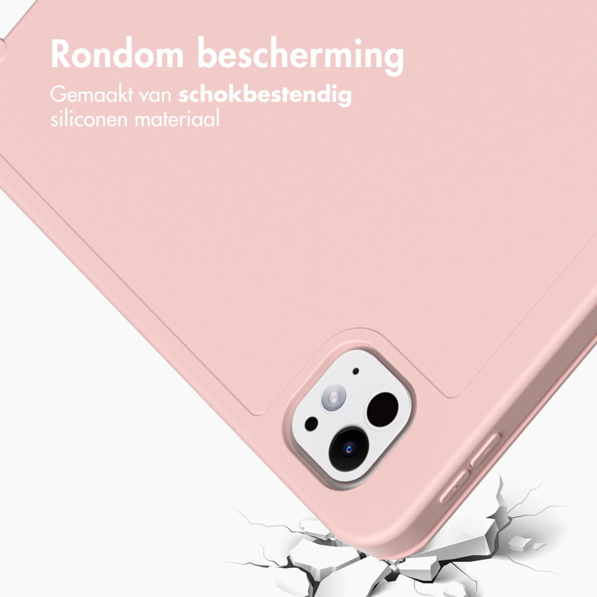 Een roze telefoonhoesje met een camera, met schade eronder.