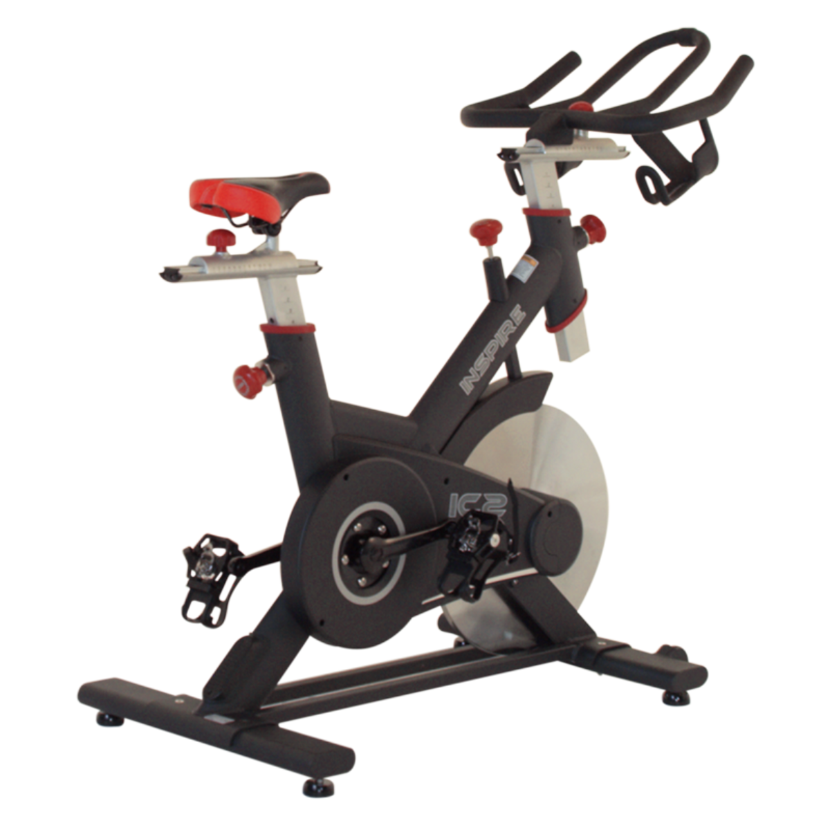 Een zwart en zilveren stationaire hometrainer.