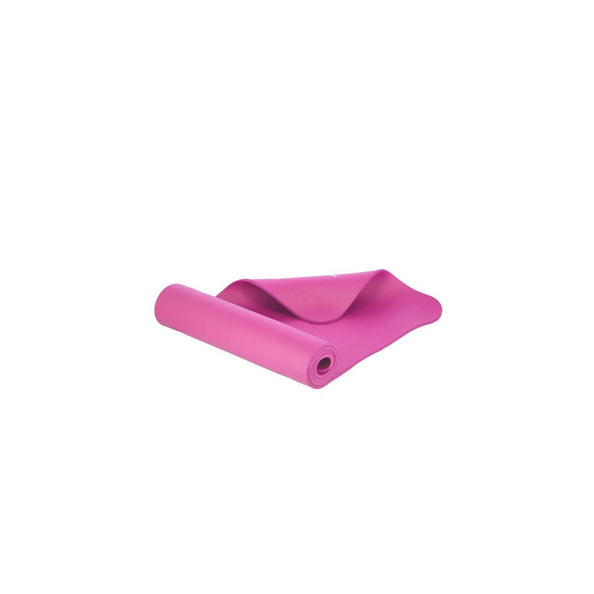 Eine aufgerollte rosa Yogamatte auf weißem Hintergrund. Ein Teil der Matte ist ausgerollt.