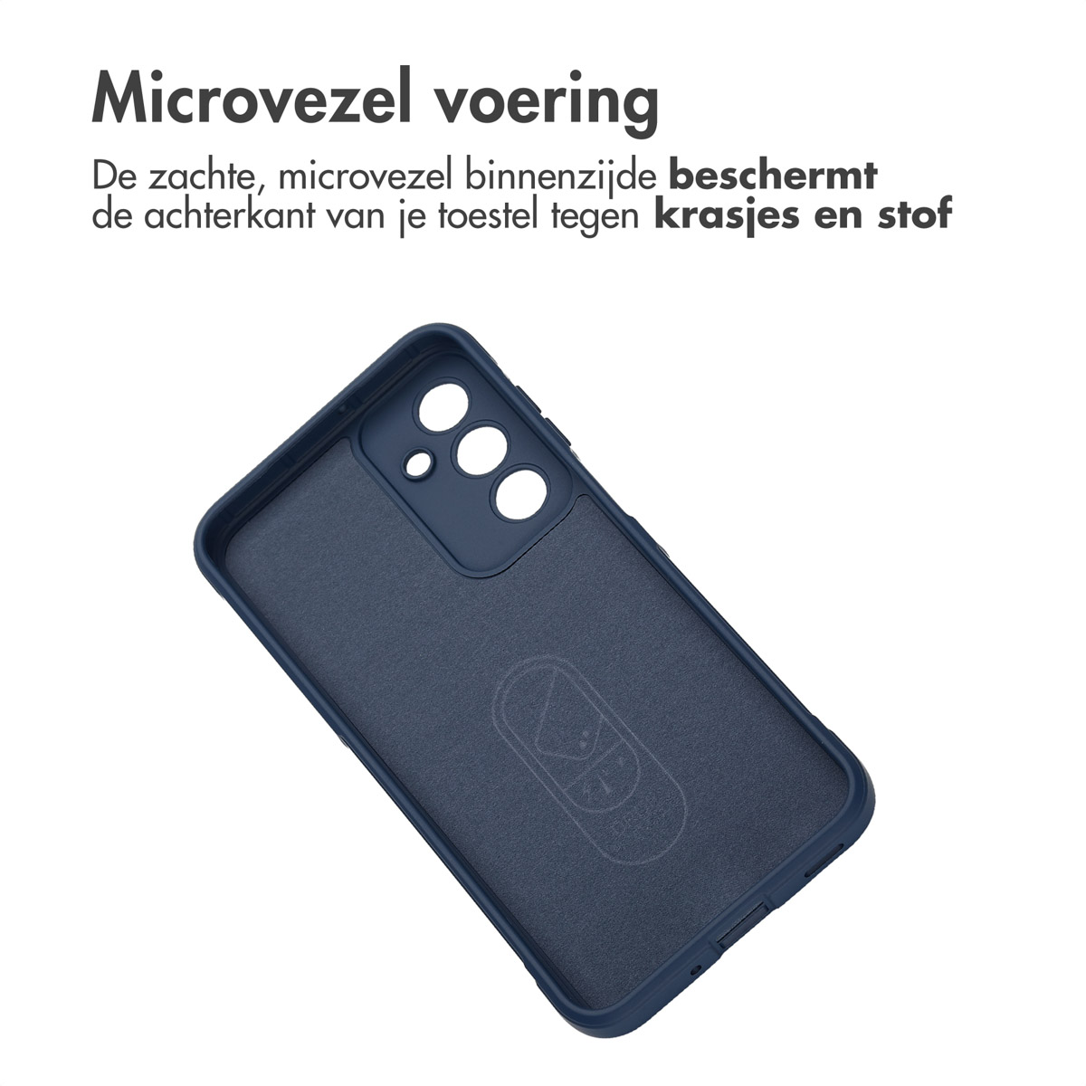 Blauw interieur van de telefoonhoes. De hoes is open. Tekst: De zachte, microvezel binnenzijde beschermt de achterkant.