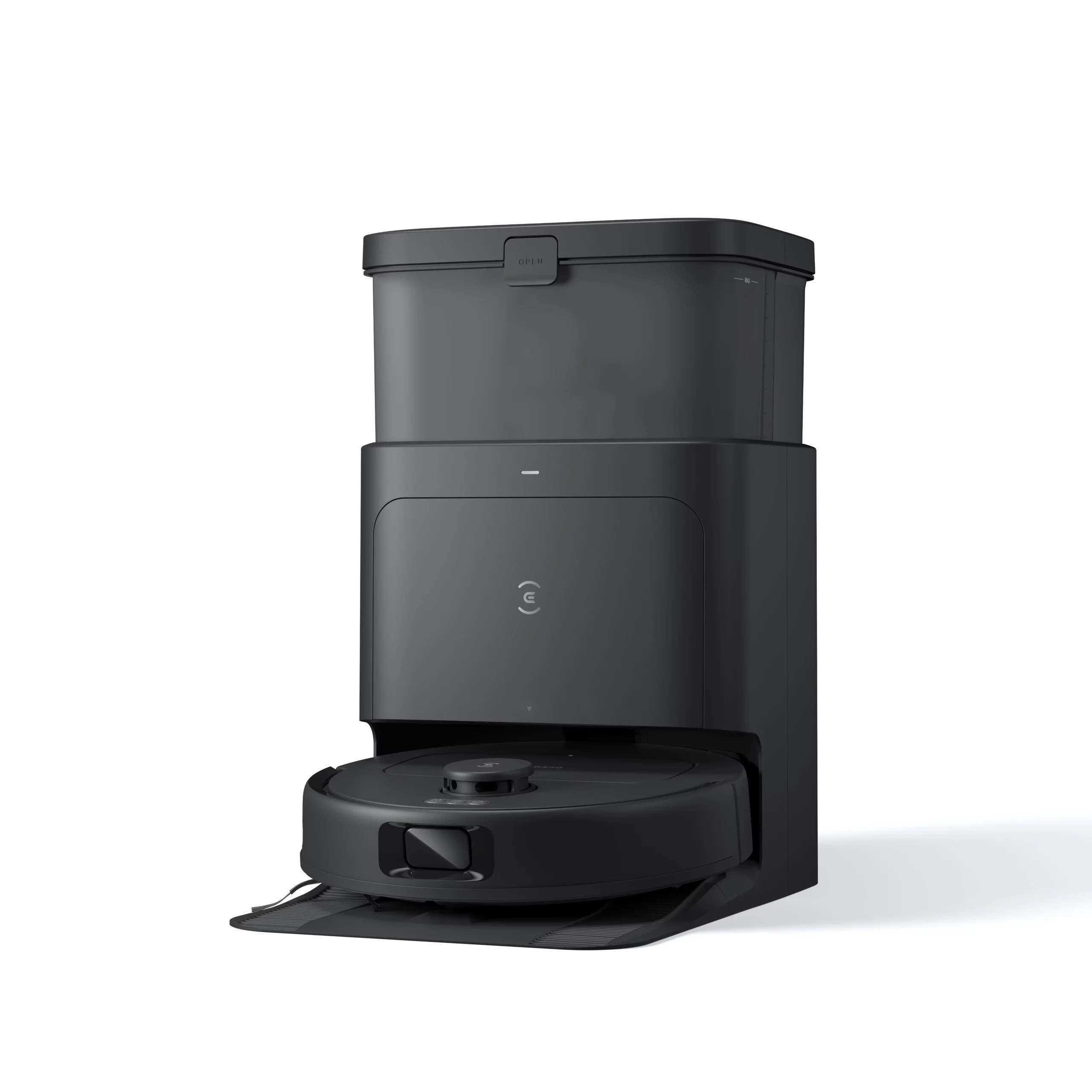 Czarny odkurzacz robot z stacją ładującą, na białym tle.
