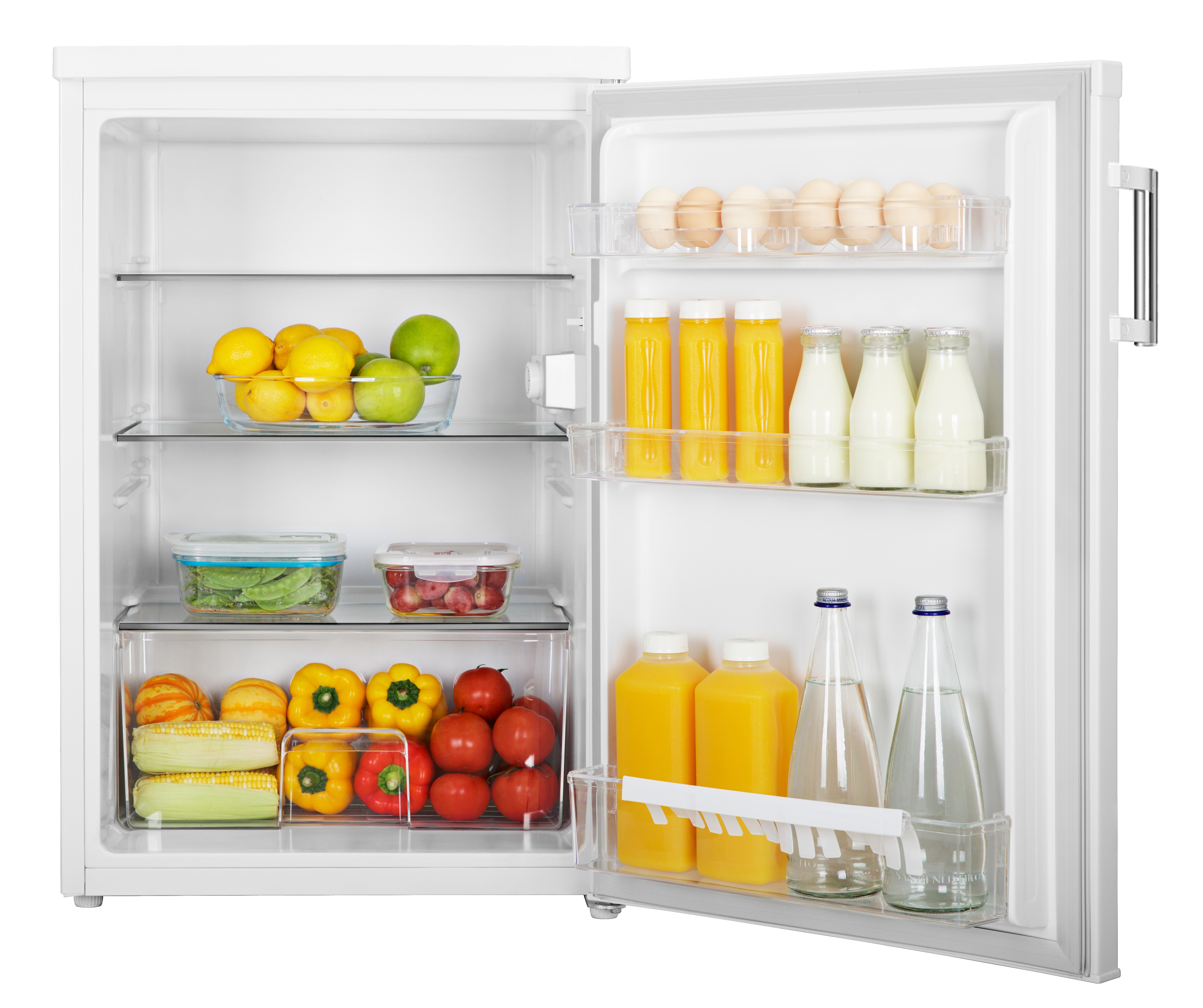 Otwarta lodówka ze świeżymi produktami: cytrynami, jabłkami, papryką i butelkami.