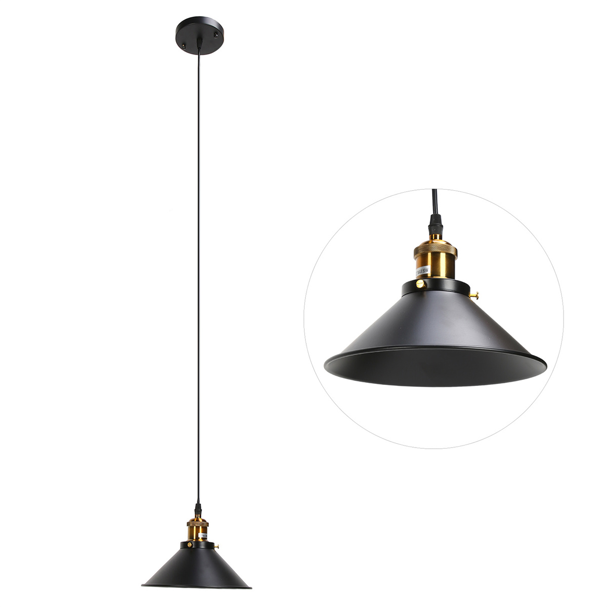 Schwarze Pendelleuchte mit konischem Schirm und goldenen Akzenten, Nahaufnahme der Glühbirne.